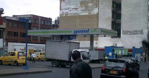 ESTACION DE SERVICIO GAZEL CARRERA 13 CON 16 ESTACION DE SERVICIO GAZEL CARRERA 13 CON 16